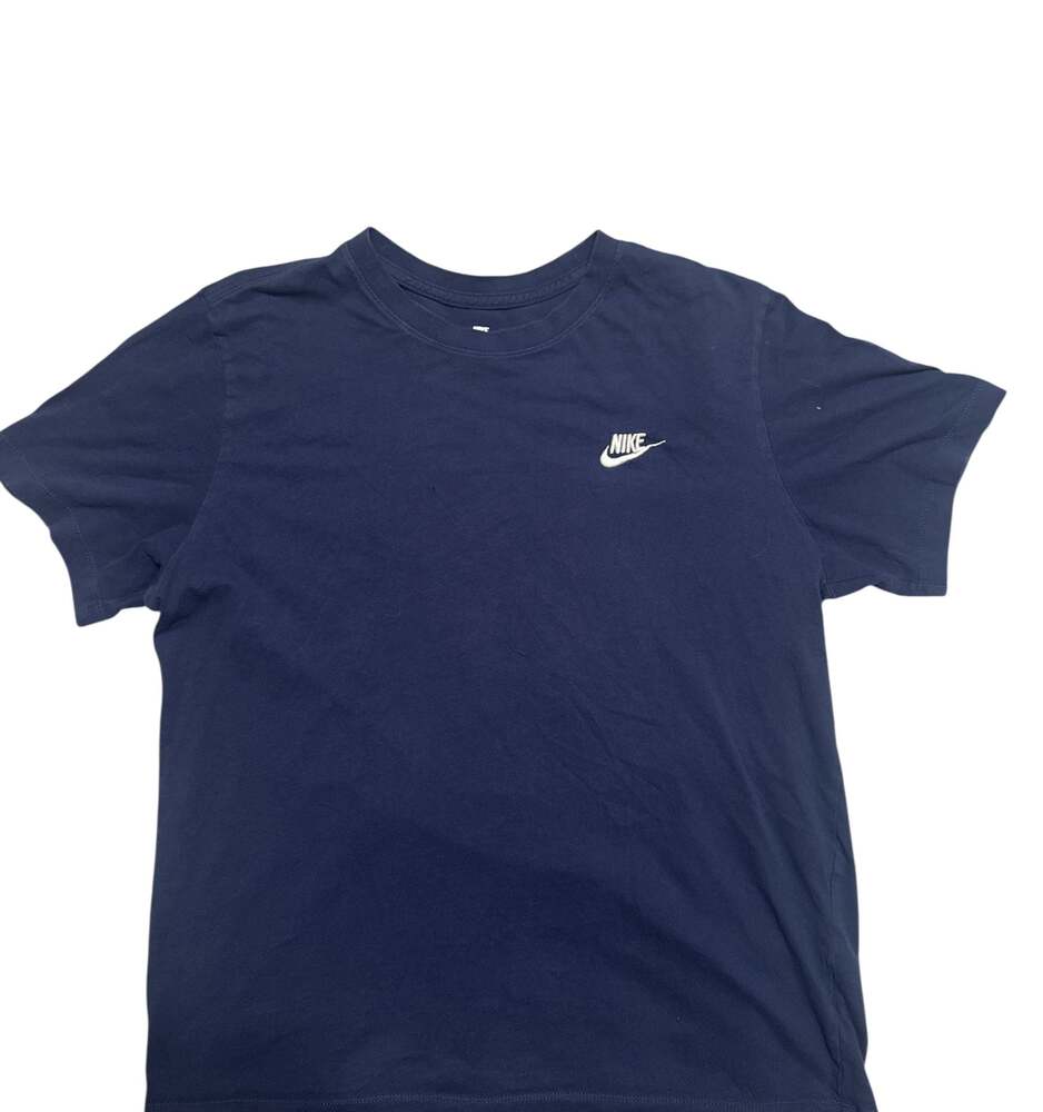 Nike Sportswear Club Essentials Women's T-Shirt